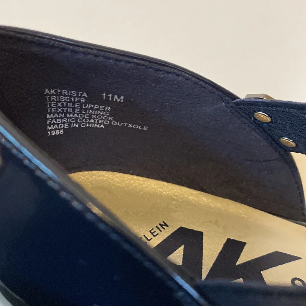 Anne Klein Sport Wedge sz 11 - Navy - Picture 2 of 6